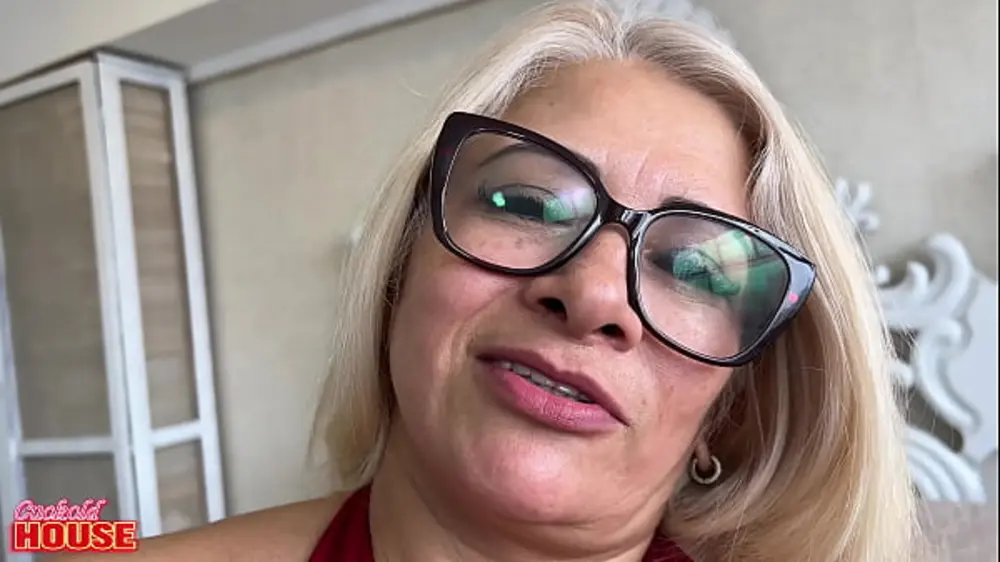 Coroa Madura Casada se Entrega a Dois Machos – Traição e Prazer Intenso