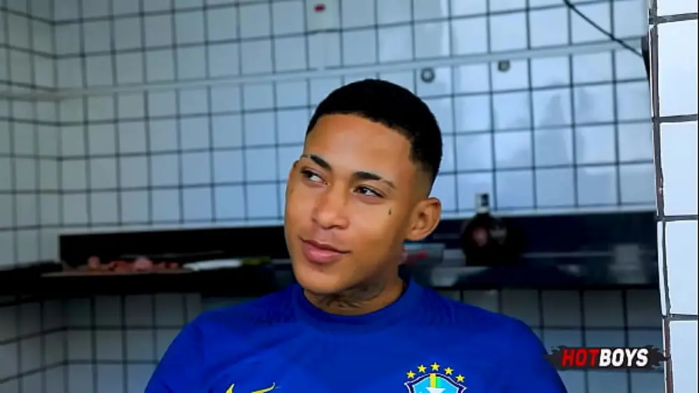 Solo Boys: Guerra de carnes e prazeres na churrascaria do desejo